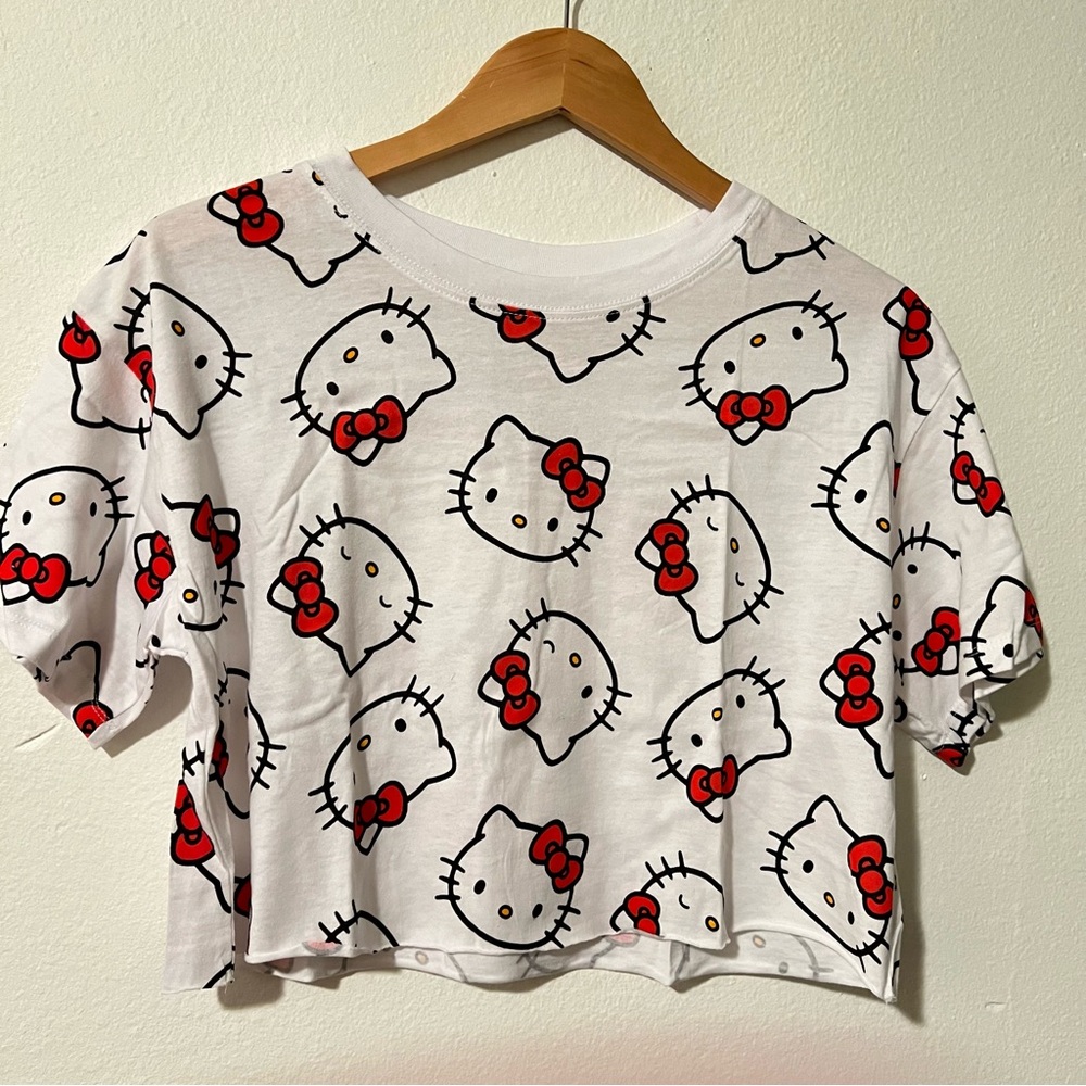 Sanrio Hello Kitty pattern crop Tshirt top size M